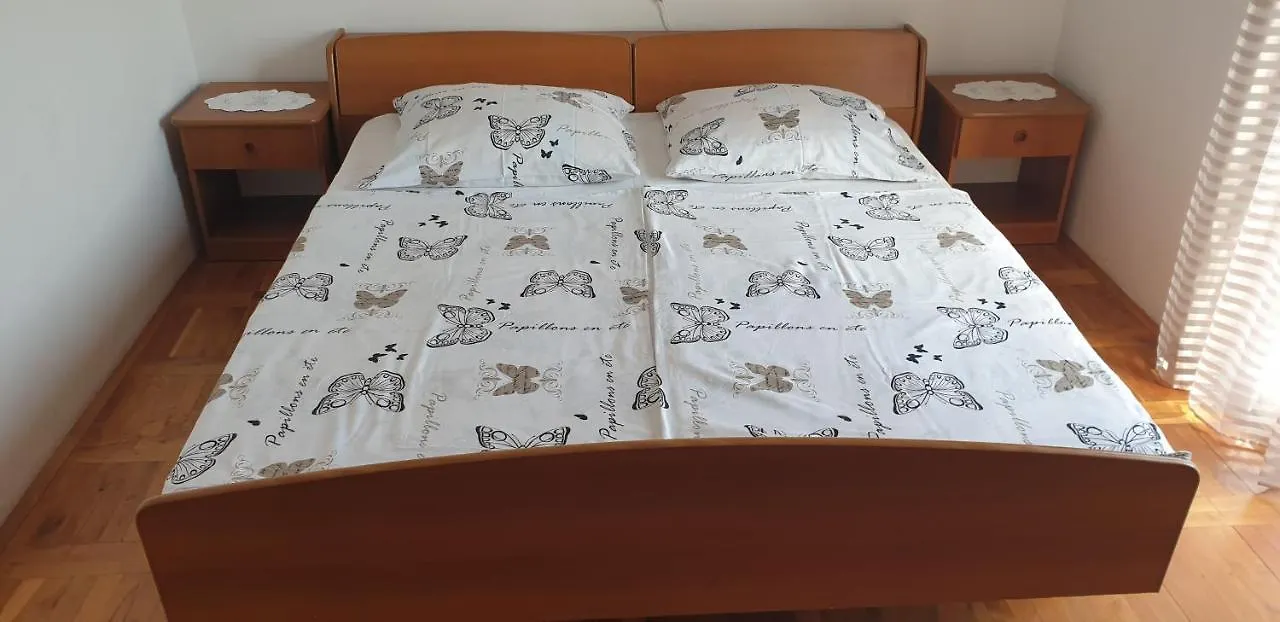 Apartment Anka Andreskic Lopar
