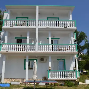 Apartment Apartmani Jenny I Tania, Lopar